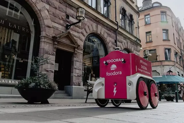Robot kurierski w Szwecji